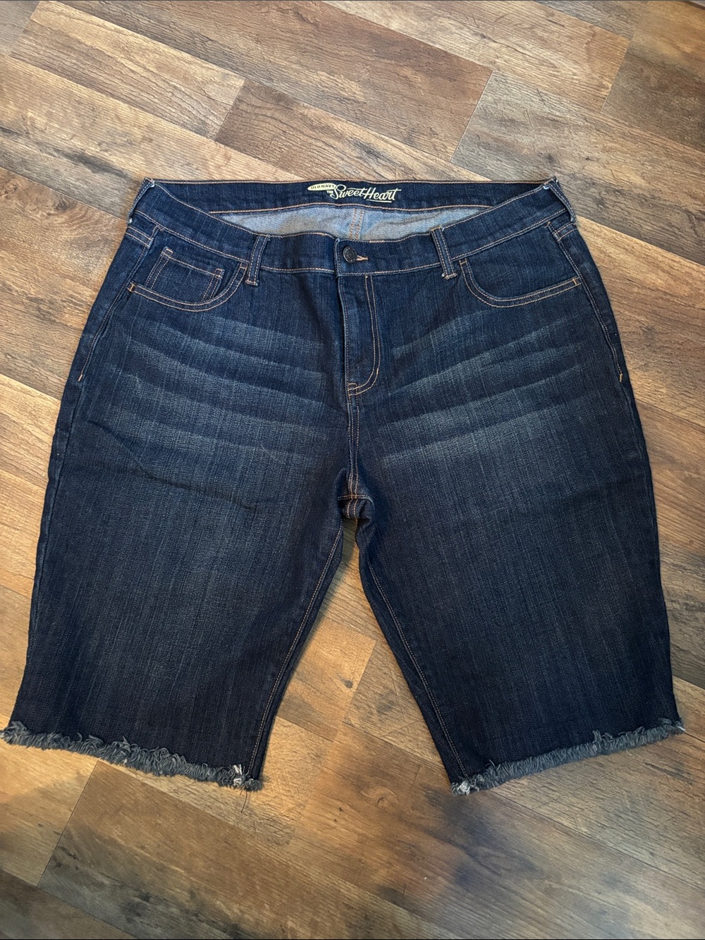 Old Navy The Sweetheart Dark Wash Denim Bermuda Shorts, sz 14